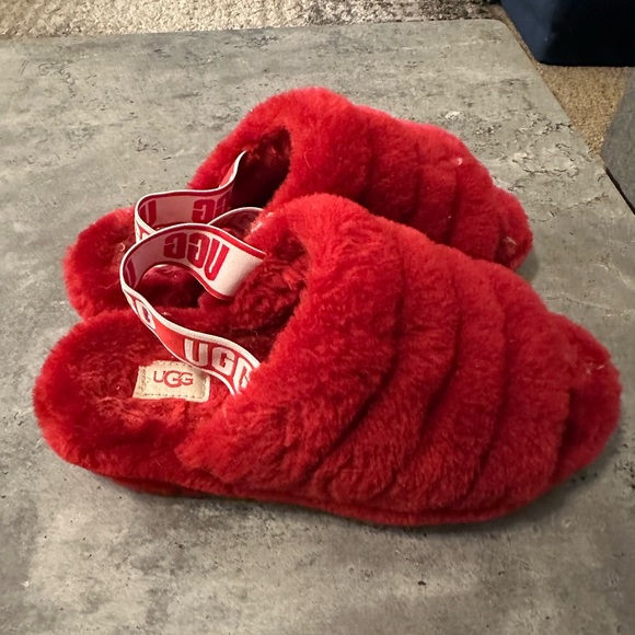 Ugg Slipper- Size 8 - Picture 2 of 7